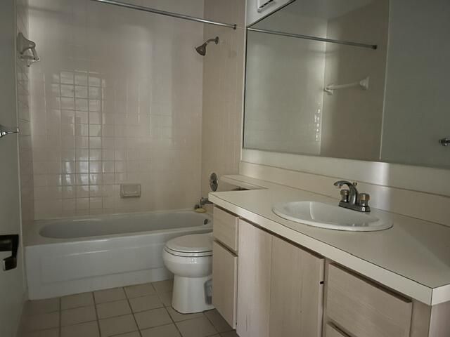 11 Amherst Court, Unit D, Royal Palm Beach, FL 33411 Photo