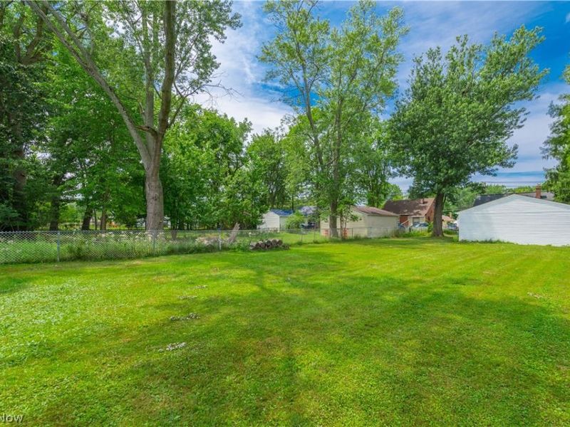 6729 Orchard Boulevard , Parma Heights, OH 44130 Photo 16
