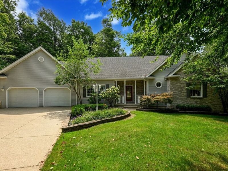 37 W Maple Drive, Seville, OH 44273 Photo 2