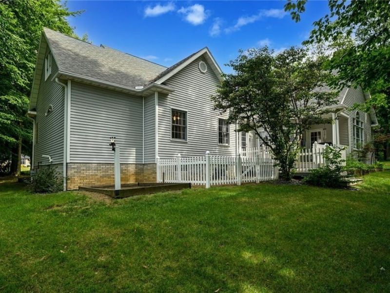 37 W Maple Drive, Seville, OH 44273 Photo 4