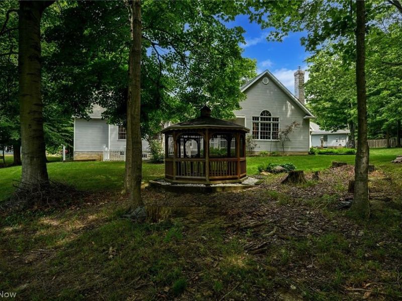 37 W Maple Drive, Seville, OH 44273 Photo 6