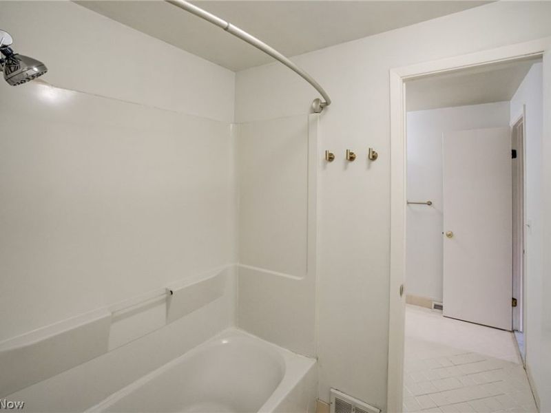 32766 Washington Court , Unit 66, Solon, OH 44139 Photo 28