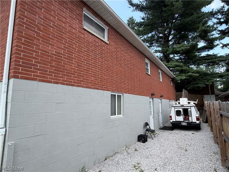 279-281 Cluster Avenue, Akron, OH 44305 Photo 16