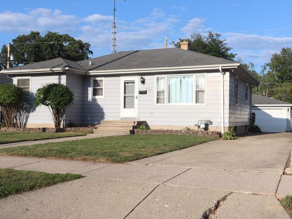 7925 45th Ave, Kenosha, WI 53142