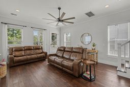 4619 Oakwood Avenue photo 4