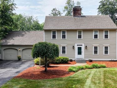 22 Horace Greeley Road, Amherst, NH 03031