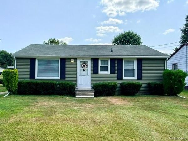 6212 Roberta Street, Burton, Mi 48509