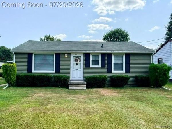 6212 Roberta Street, Burton, MI 48509