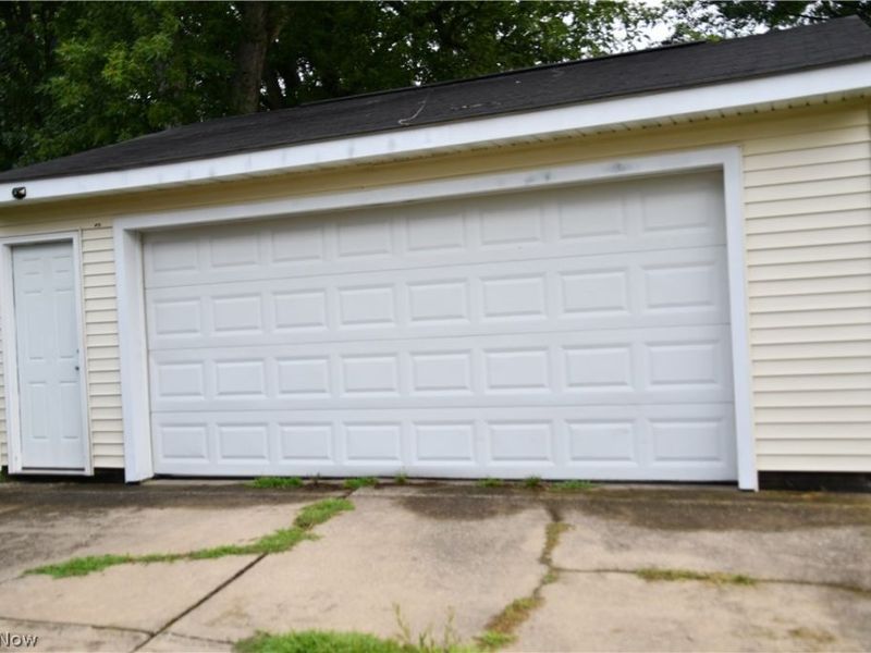 2194 Clearview Avenue NW, Champion, OH 44483 Photo 30