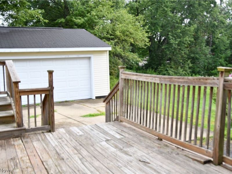 2194 Clearview Avenue NW, Champion, OH 44483 Photo 32