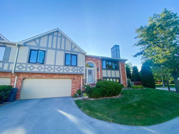 9241 Windsor Parkway , Tinley Park, IL 60487