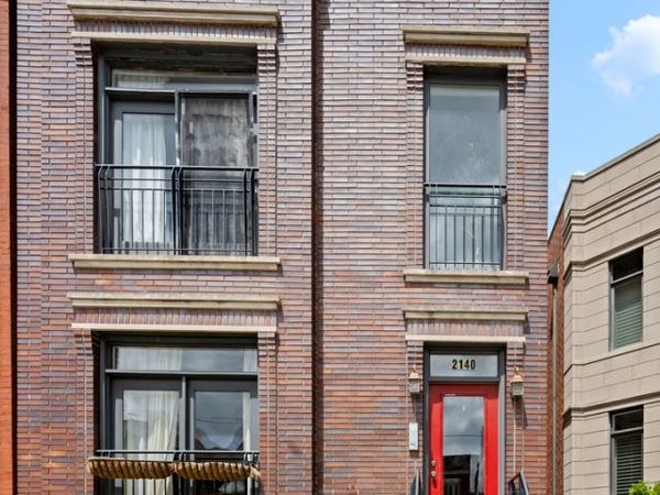 2140 W Huron Street , Unit 2F, Chicago, IL 60612
