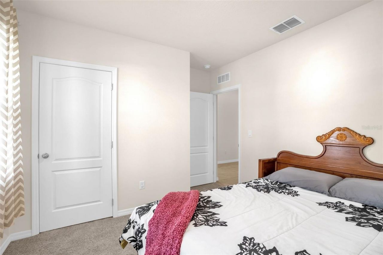 5242 Mahogany Drive, Mount Dora, FL 32757 Photo