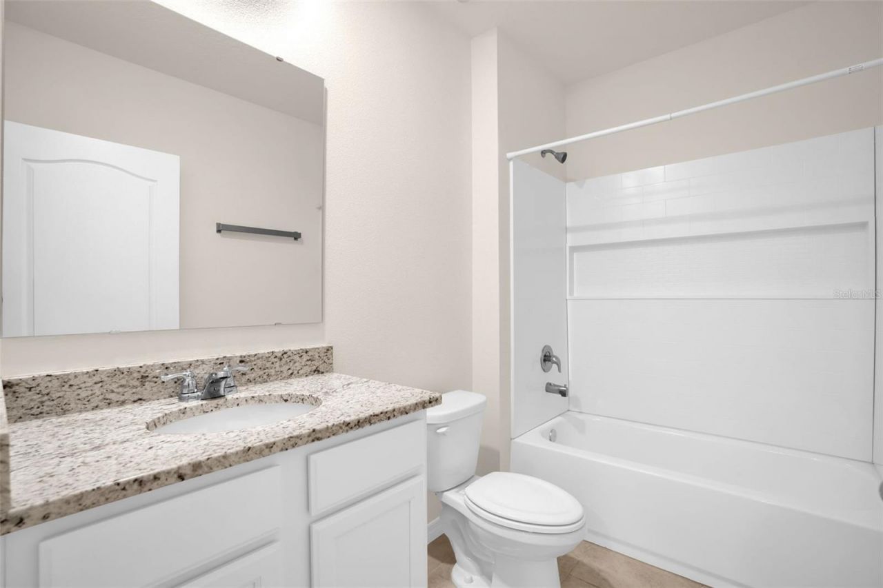 5242 Mahogany Drive, Mount Dora, FL 32757 Photo