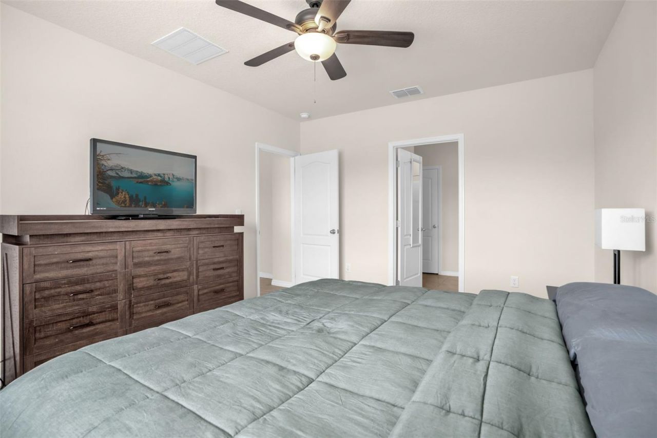 5242 Mahogany Drive, Mount Dora, FL 32757 Photo