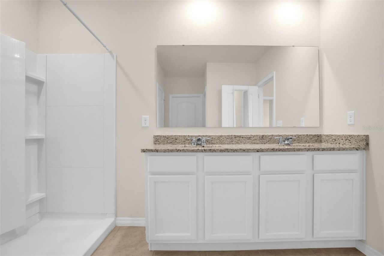 5242 Mahogany Drive, Mount Dora, FL 32757 Photo