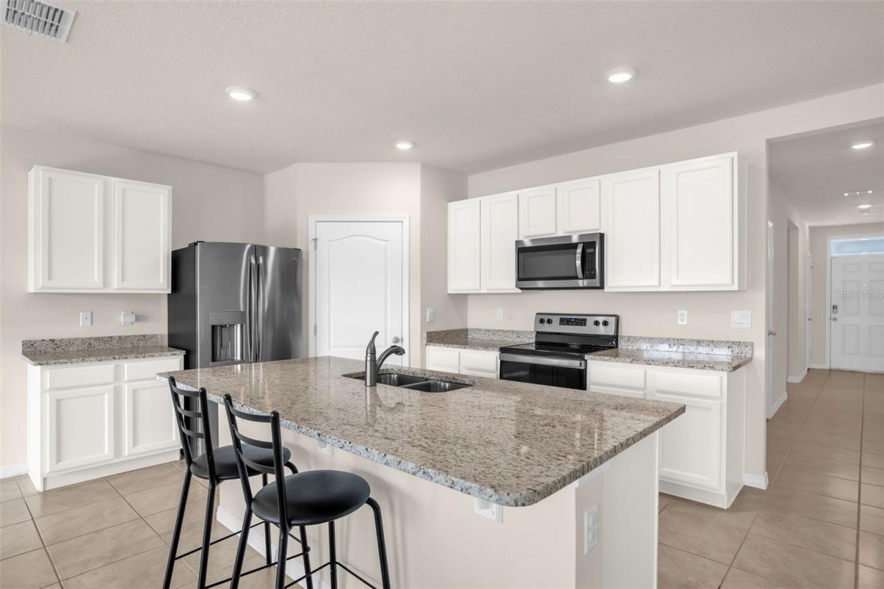 5242 Mahogany Drive, Mount Dora, FL 32757 Photo