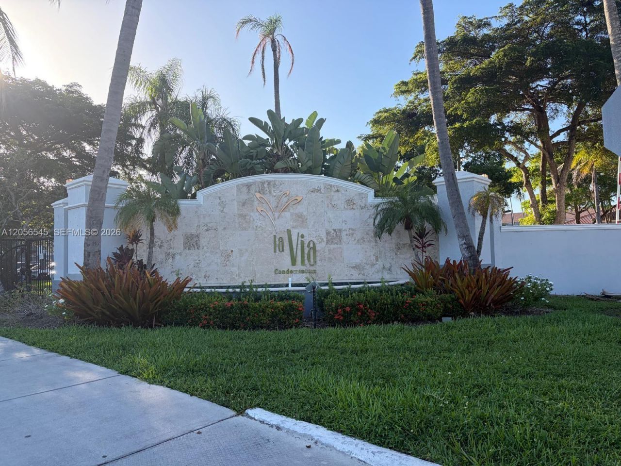 9645 NW 1st Ct, Unit 1-110, Pembroke Pines, FL 33024 Photo