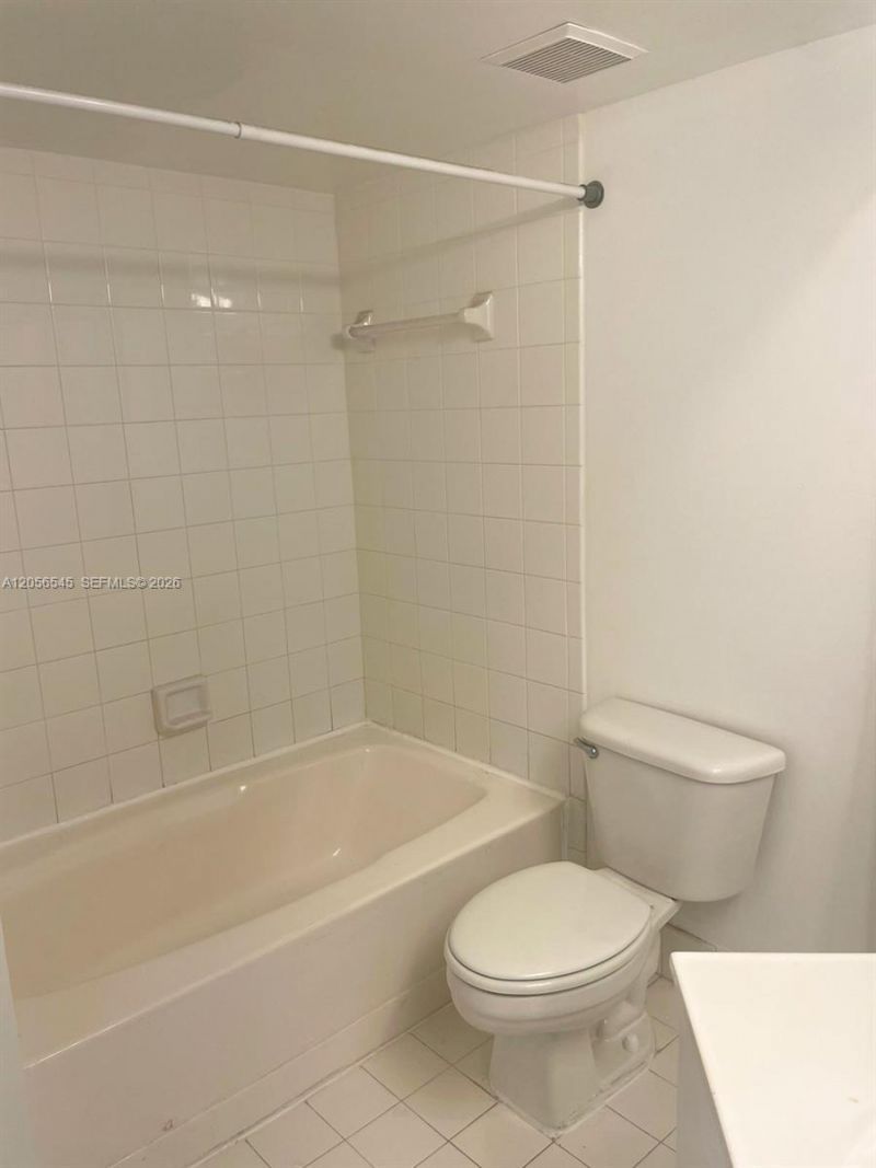 9645 NW 1st Ct, Unit 1-110, Pembroke Pines, FL 33024 Photo