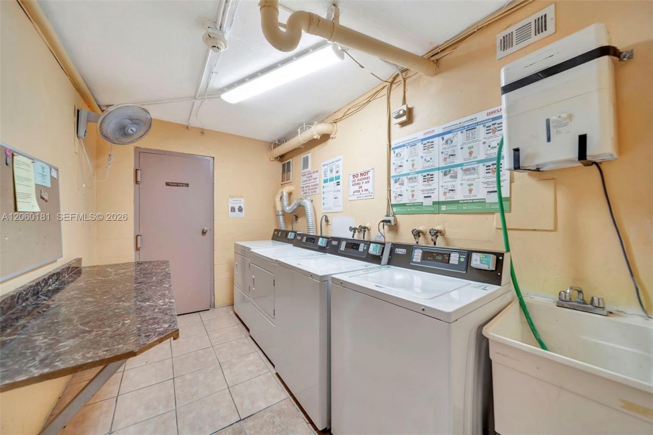 200 172nd St, Unit 220, Sunny Isles Beach, FL 33160 Photo