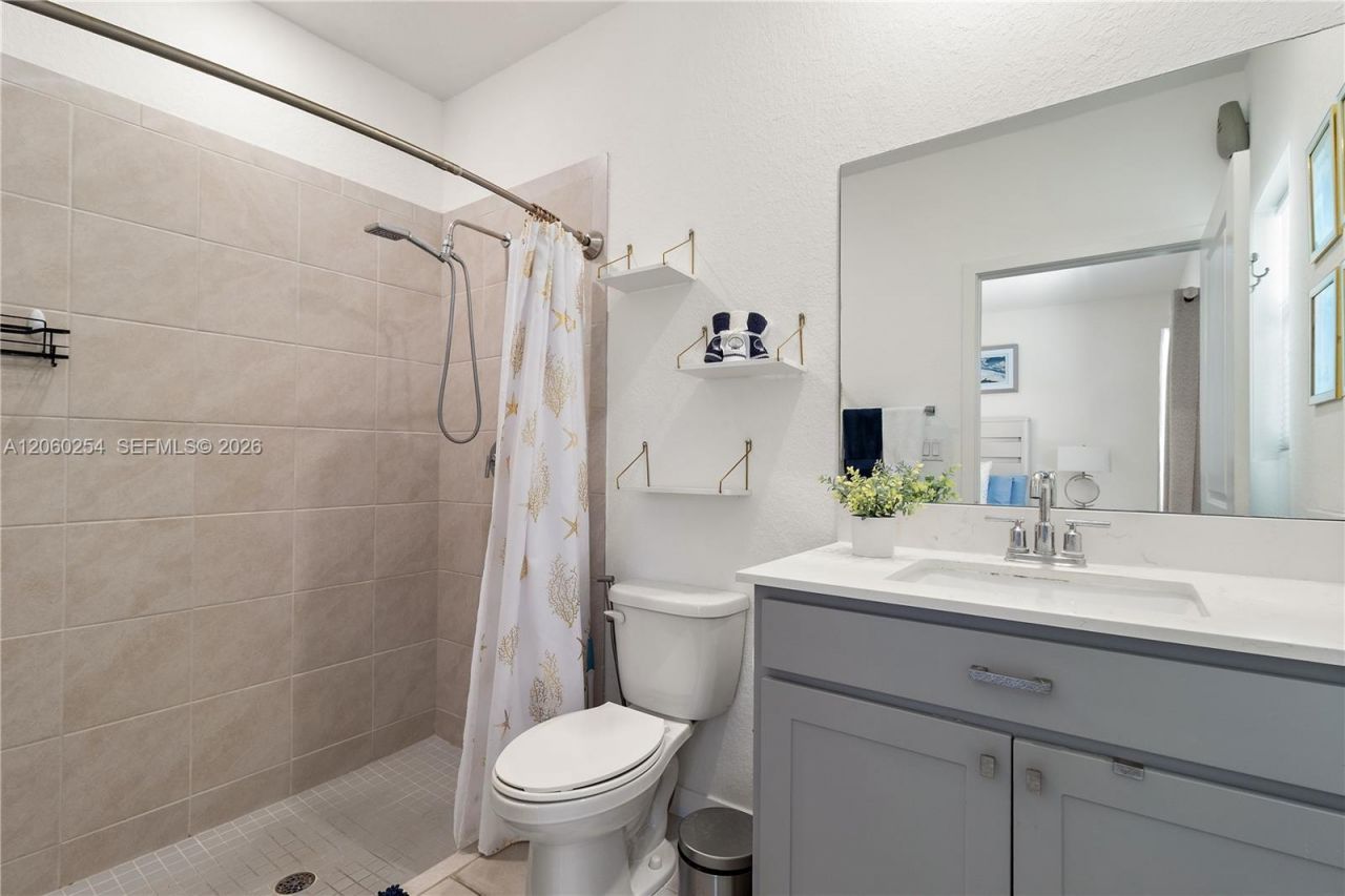 484 NE 4th Ave , Florida City, FL 33034 Photo