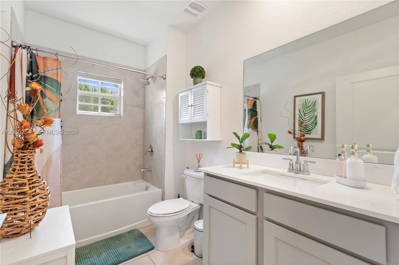 484 NE 4th Ave , Florida City, FL 33034 Photo