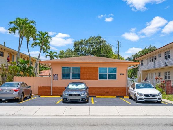 4450 W Flagler St , Miami, FL 33134
