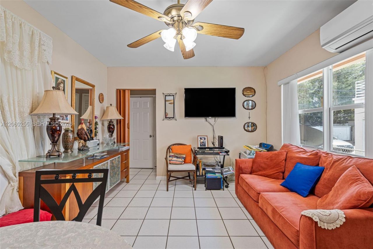 4450 W Flagler St , Miami, FL 33134 Photo