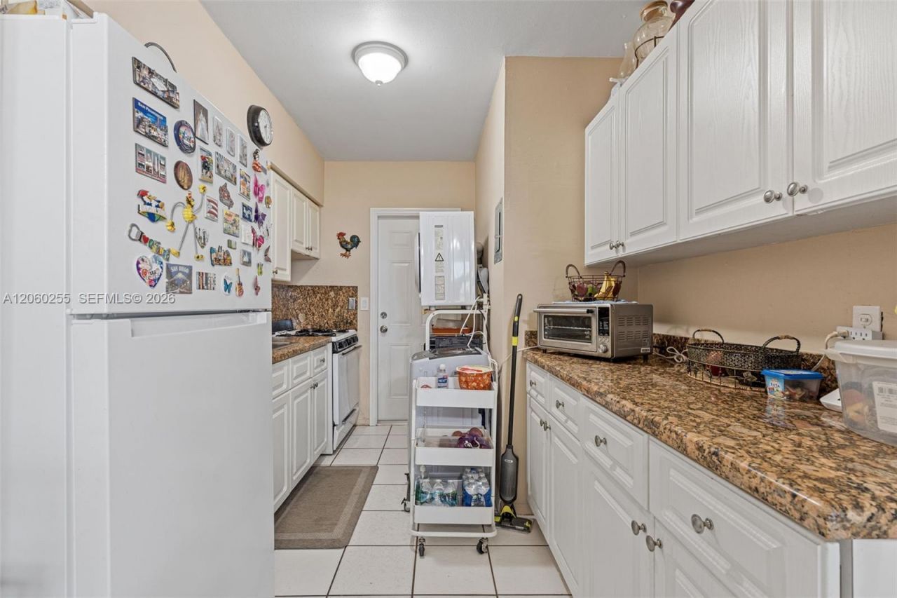 4450 W Flagler St , Miami, FL 33134 Photo