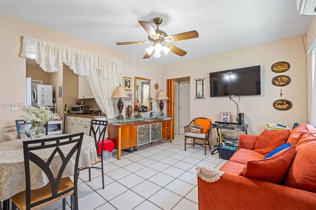 4450 W Flagler St , Miami, FL 33134 Photo
