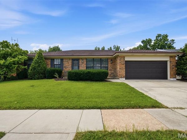 4874 Vermilion Drive , Unincorporated, MO 63128