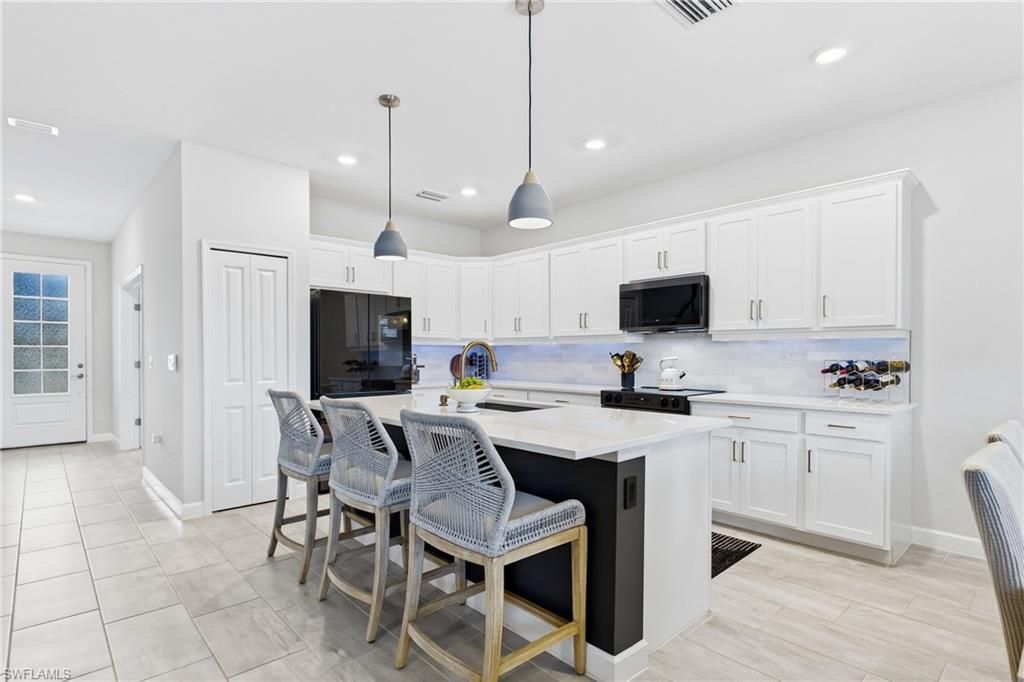 13883 Pine Lodge Ln, Fort Myers, FL 33913 Photo