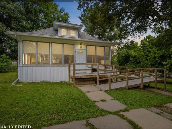 1504 Grove Street, Burlington, IA 52601