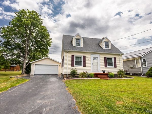 6751 E Eden Road , Hamburg, NY 14075