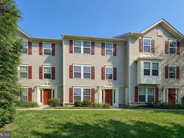 1144 BLUE BIRD LANE, Unit 18, YORK, PA 17402