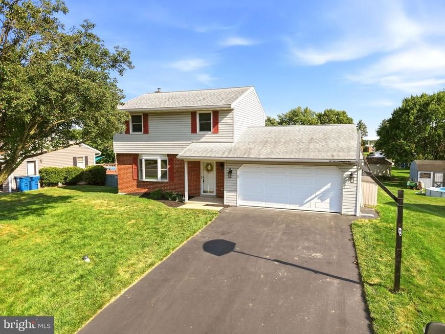3188 Thornapple Drive, Lancaster, PA 17601 Main Photo