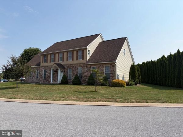 305 CATHERINE COURT, LEBANON, PA 17042