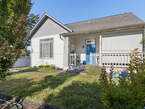 327 S 46th St, Springfield, OR 97278