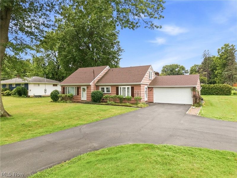 2325 North Road , Warren, OH 44483 Photo 2