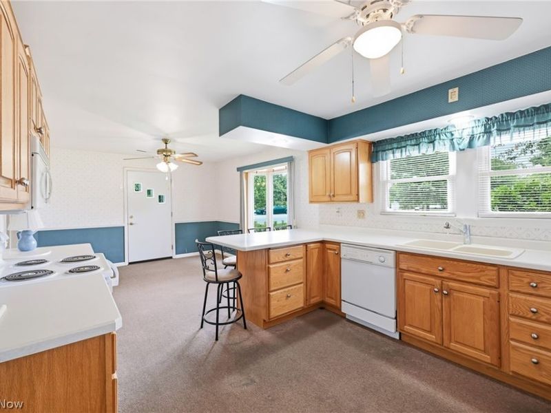 2325 North Road , Warren, OH 44483 Photo 6