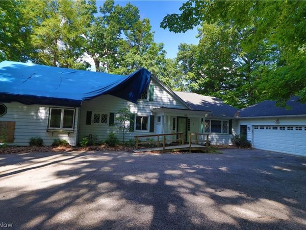 40 Wintergreen Hill Drive , Painesville, OH 44077