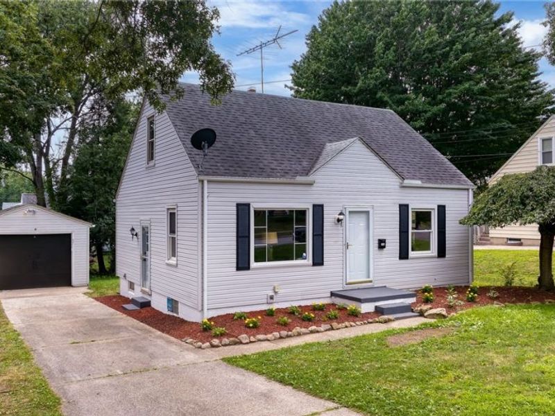 106 E Dresden Avenue , Akron, OH 44301 Photo 2