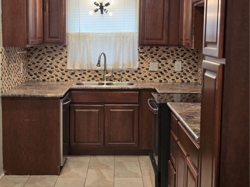 1830 Beverly Hills Drive, Euclid, OH 44117 Photo 7
