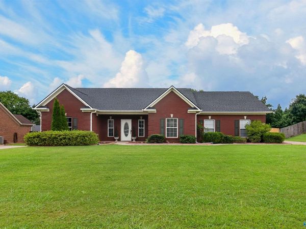 112 Fawn Forest Drive, New Market, AL 35761