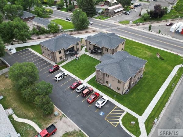 177 S 4th W, REXBURG, ID 83440