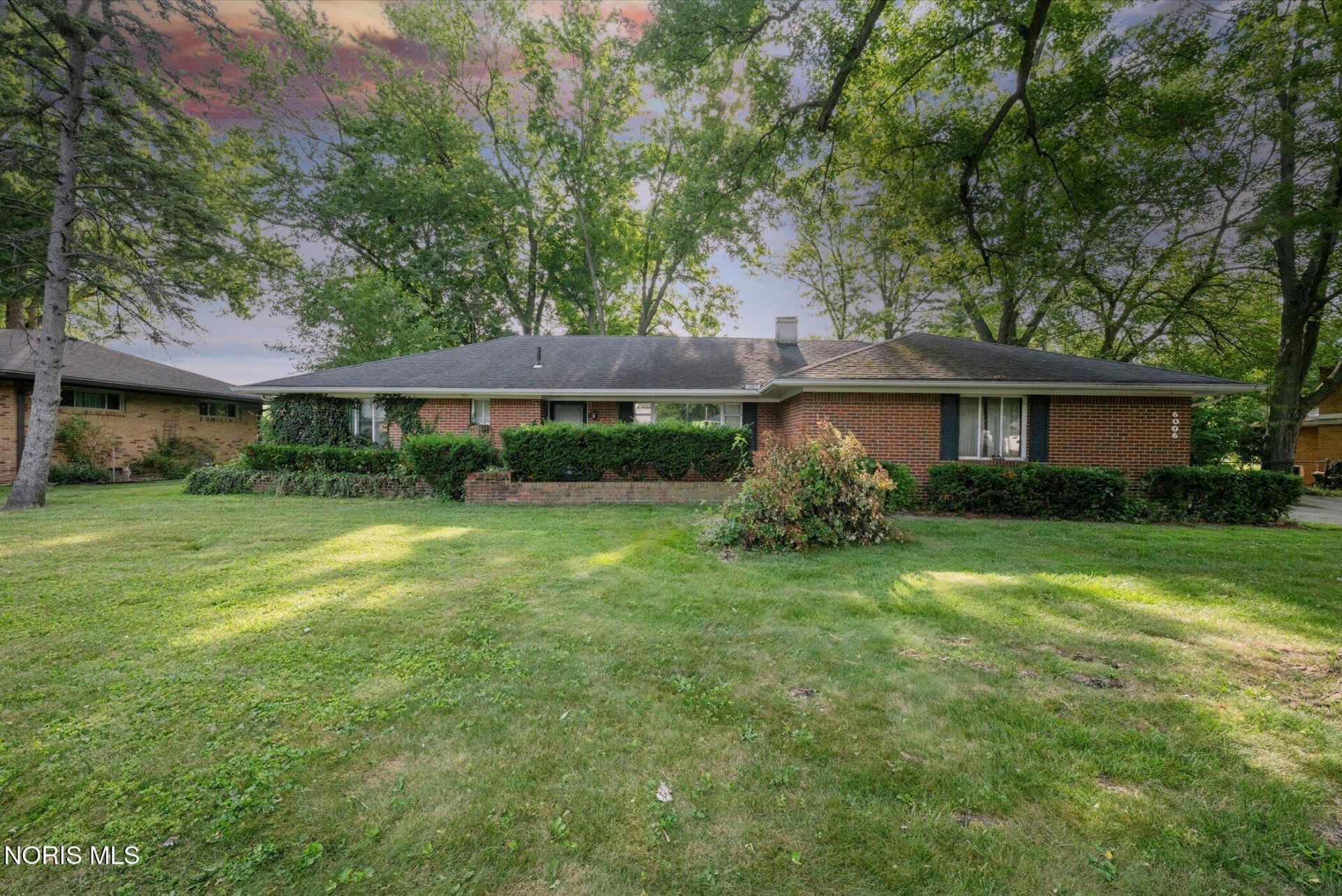 6006 Elden Dr, Sylvania, OH 43560 Main Photo