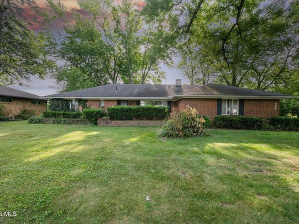 6006 Elden Dr , Sylvania, OH 43560