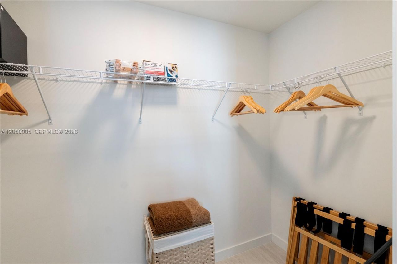 77 SE 5th St , Unit 3914, Miami, FL 33131 Photo