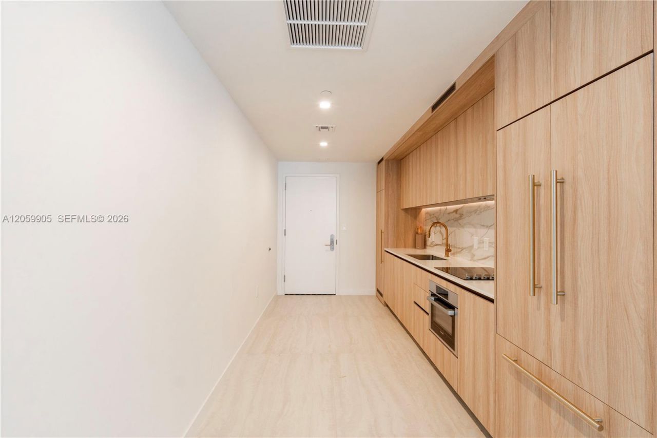 77 SE 5th St , Unit 3914, Miami, FL 33131 Photo