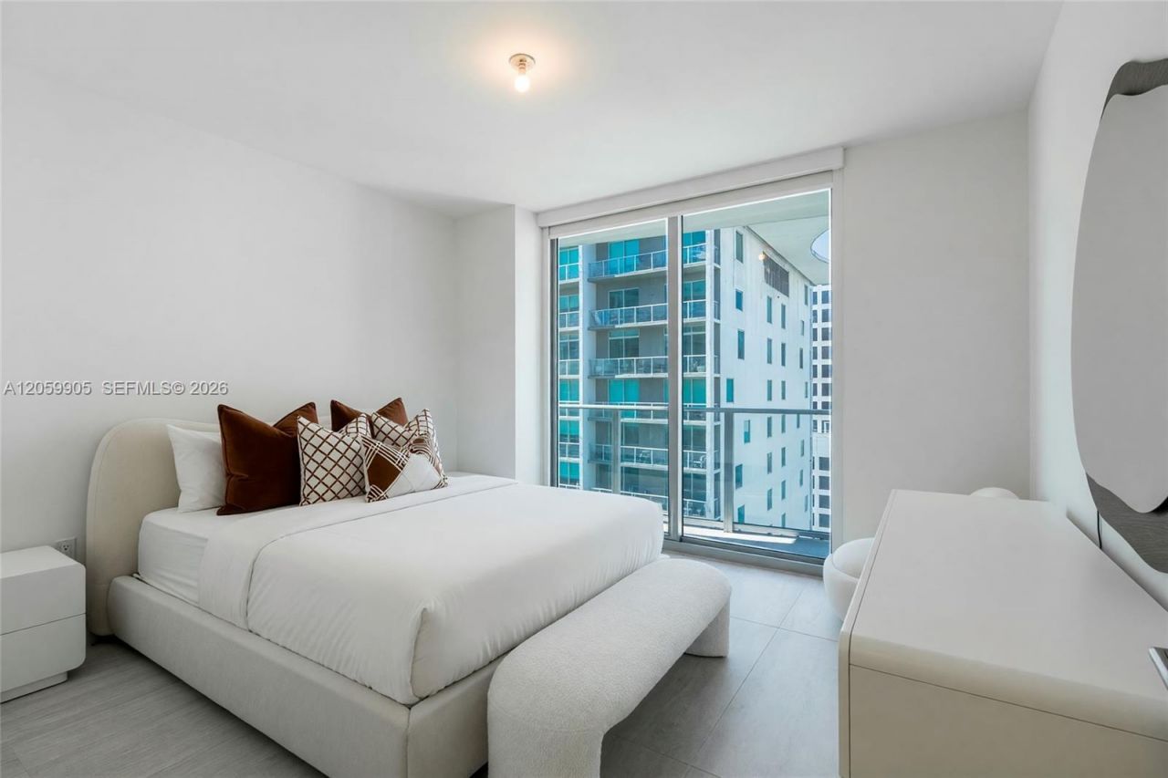 77 SE 5th St , Unit 3914, Miami, FL 33131 Photo